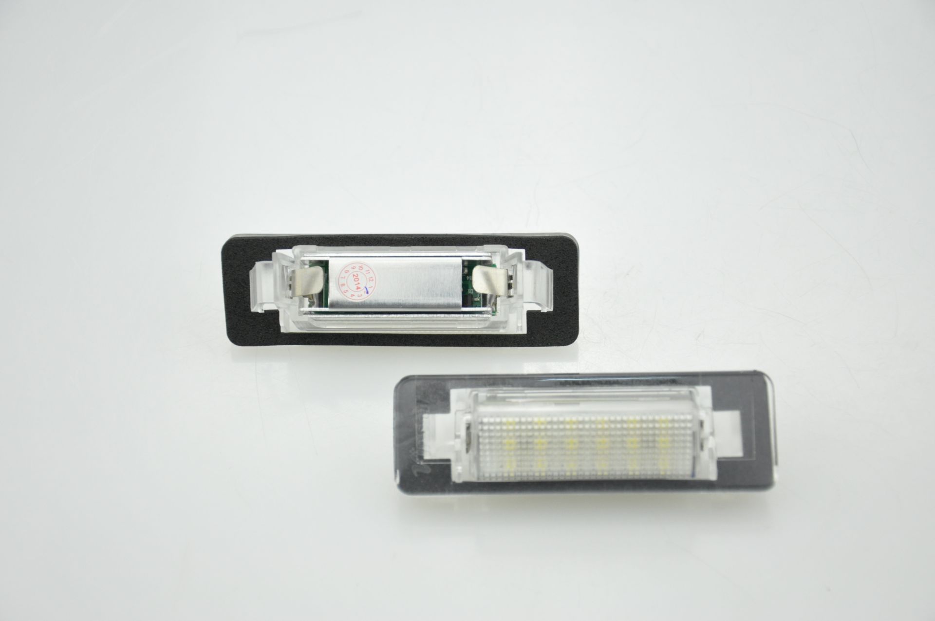 LED SIJALICE ZA OSVETLJENJE TABLICE - MERCEDES 030209 Beograd Zemun